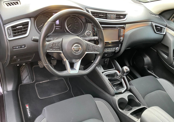 Nissan Qashqai cena 71000 przebieg: 75000, rok produkcji 2018 z Jawor małe 211